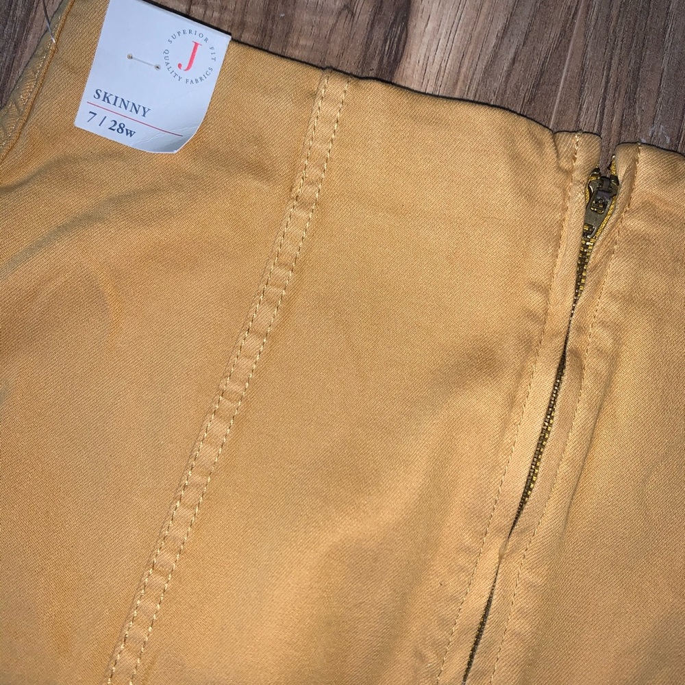 Mini skirt - Picture 2 of 2